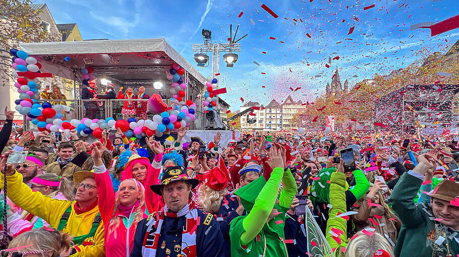 Weiberfastnacht in Köln