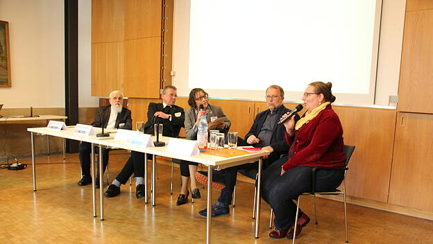 Diskussion über mehr Zusammenarbeit der Ostbistümer