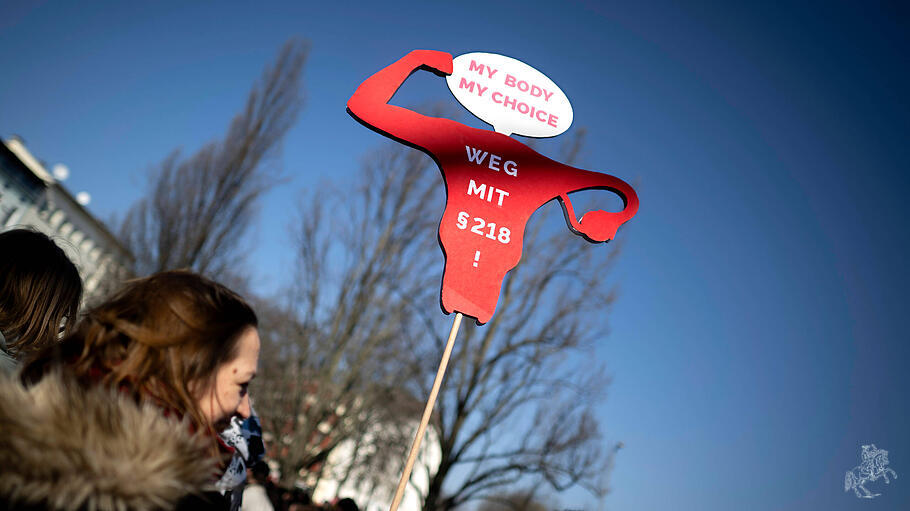 Demonstrantin beim Weltfrauentag