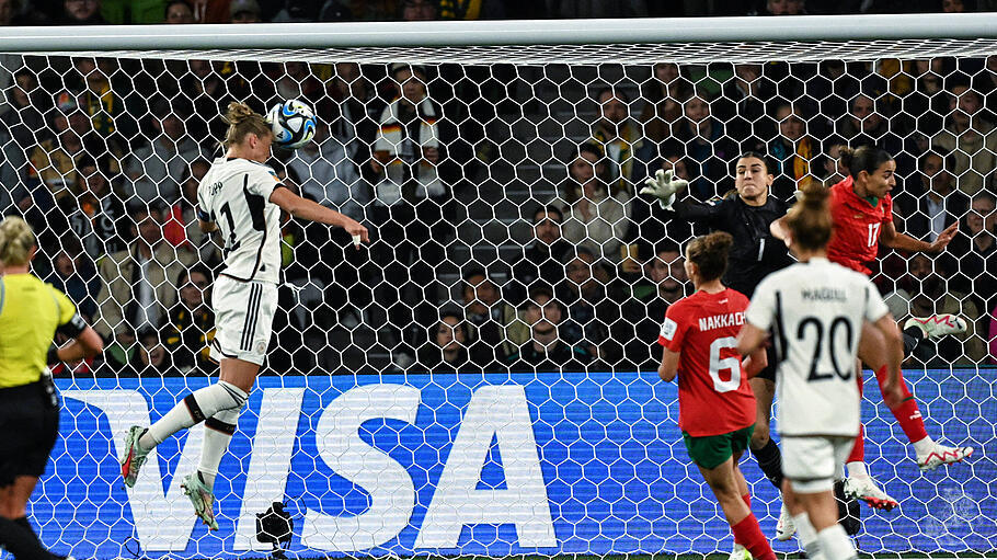 Alexandra Popp: Zweifache Torschützin beim Auftaktspiel