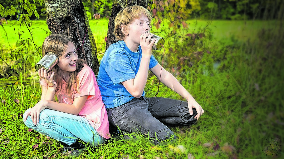 Junge und M&auml;dchen