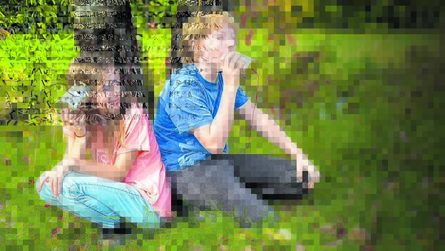 Junge und M&auml;dchen