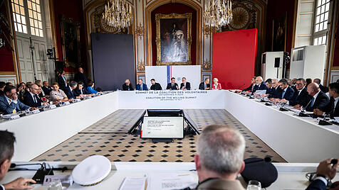 &bdquo;Koalition der Willigen&ldquo; trifft sich unter Macrons Regie