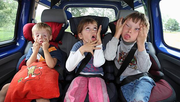 Kinder im Auto