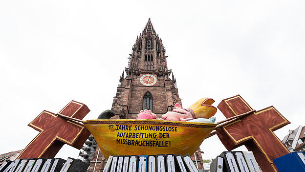 Erzdiözese Freiburg zum Umgang mit Missbrauch - Protest