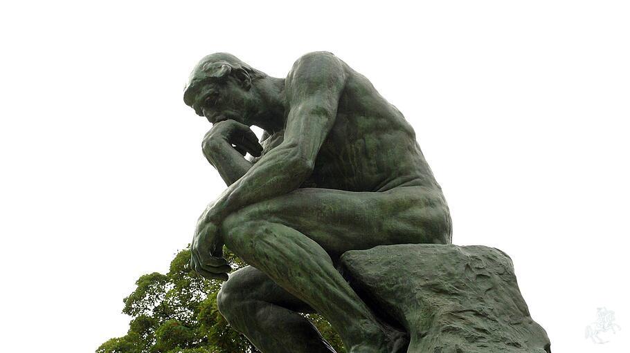 Skulptur "Der Denker" von Auguste Rodin im Garten des Musée Rodin in Paris
