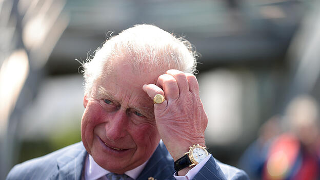 Eine resignierte Stimmung herrscht trotz der anstehenden Krönung von Prinz Charles in Großbritannien