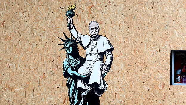 Papst Leo XIV. Graffiti von aleXsandro Palombo