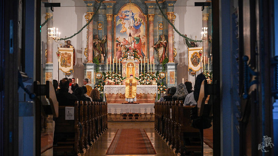 Pontifikalamt der Priesterbruderschaft