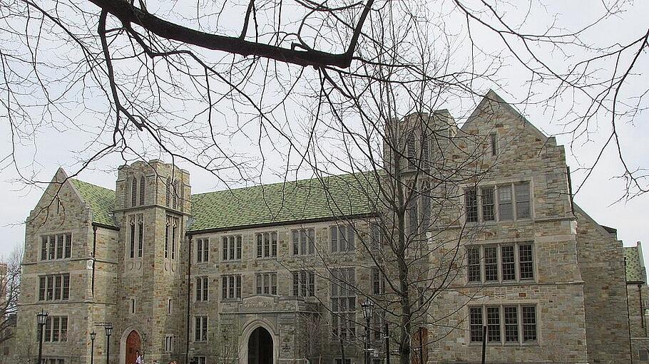 "Boston College's School of Theology and Ministry" befindet sich in der Trägerschaft der Jesuiten