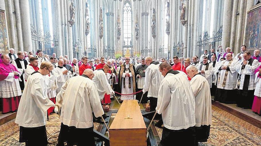 Bestattung von Kardinal Meisner im Kölner Dom