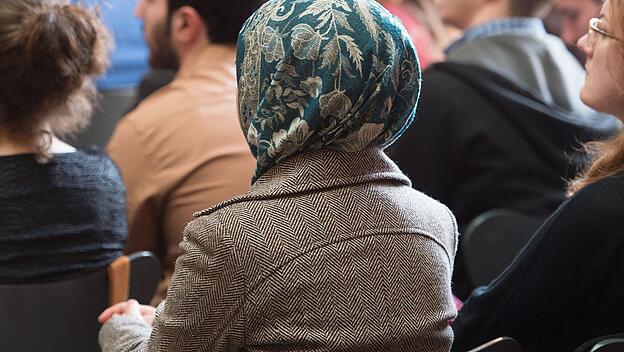 CDU-Politiker de Vries verteidigt Islam-Wissenschaftlerin Schröter