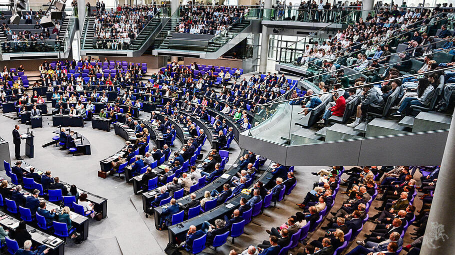 Bundestag: Politische Aufarbeitung beginnt