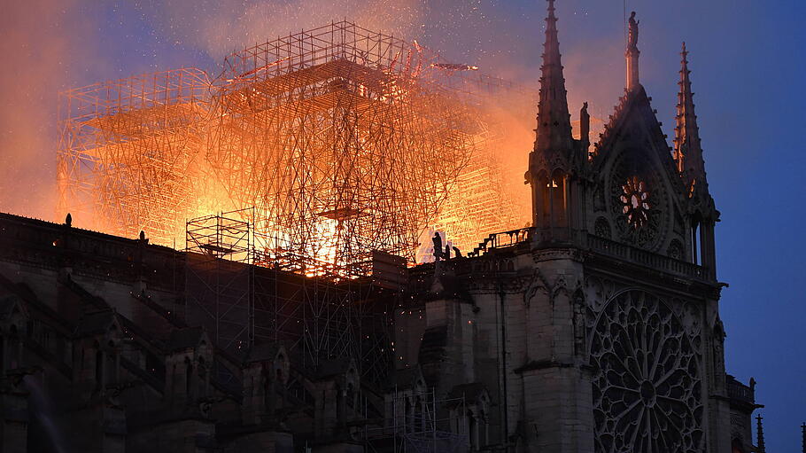 Notre-Dame: Feuerwehrverband erklärt Brand- und Rauchentwicklung