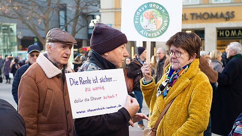 Demo "Fridays gegen Altersarmut"