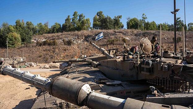 Israelische Truppen an der Grenze zum Libanon