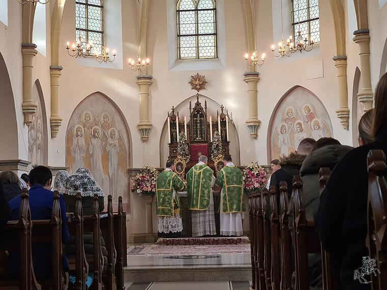Levitiertes Hochamt in der Klosterkirche Maria Engelport