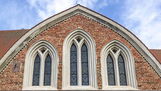 Kirche mit offener T&uuml;r
