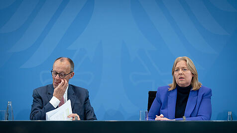 Kanzler Merz, Ministerin Bas bei der Vorstellung der neuen Grundsicherung