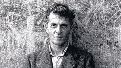 Wittgenstein meinte, man spiele nicht anders Schach, wenn die Figuren eine Bedeutung erhielten.