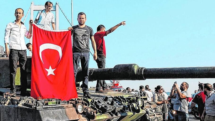 Erdogan ruft das Volk noch immer zum &bdquo;Widerstand&ldquo; gegen die Putschisten