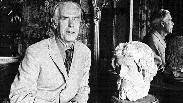 Anthony Powell  nimmt Maß an der Antike.