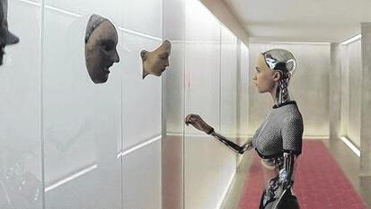 Filmszene aus „Ex_Machina“