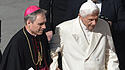 Benedikt XVI. und Erzbischof Gänswein