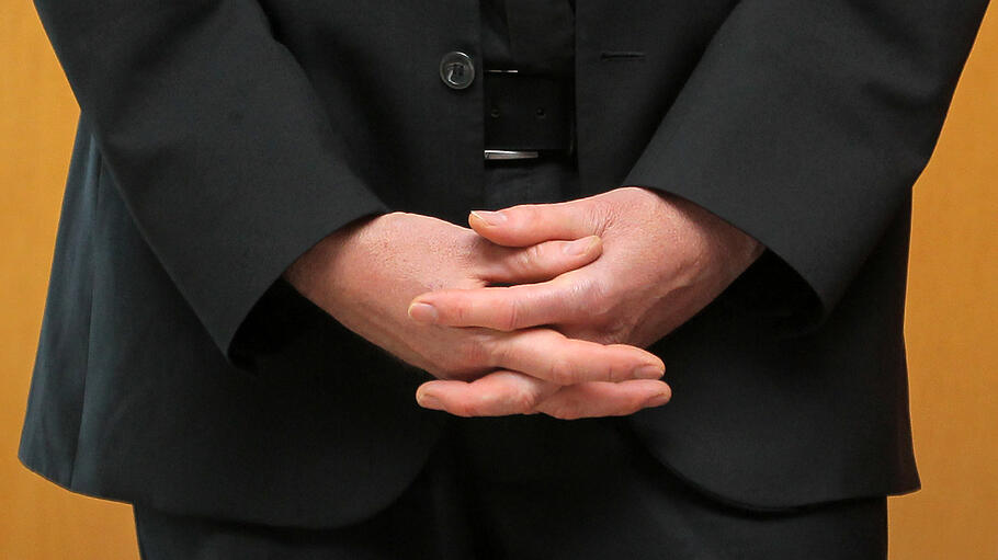 Erzbistum Paderborn lässt homosexuelle Männer zum Priesterseminar zu