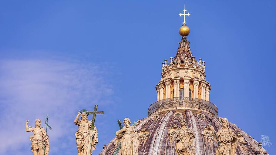 Kuppel von Michelangelo, Petersdom, Vatikan, Rom, Latium, Italien Dome of Michelangelo, St Peter s Basilica, Vatican, Ro