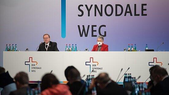 Bischof Bätzing bei der dritten Synodalversammlung der deutschen Katholiken