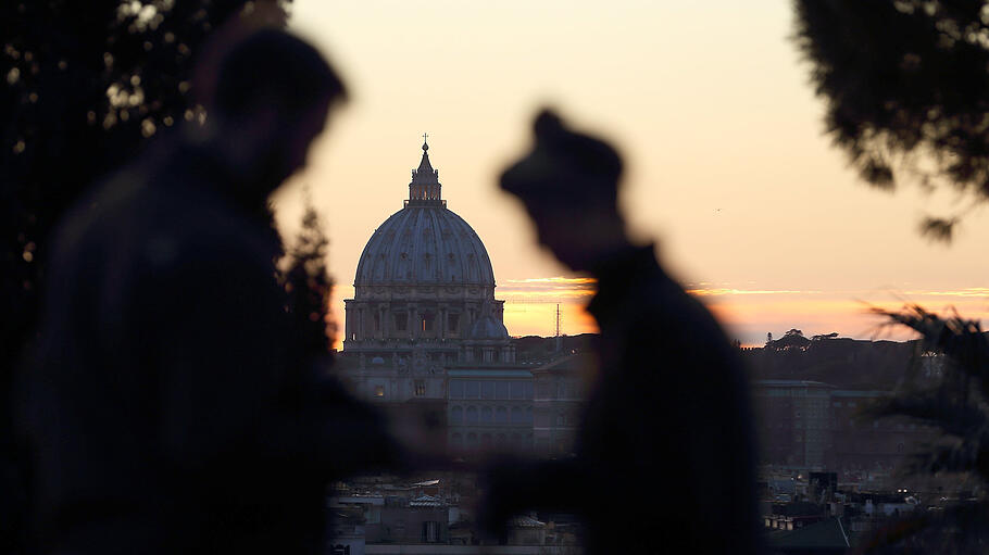 Der Petersdom im Sonnenuntergang