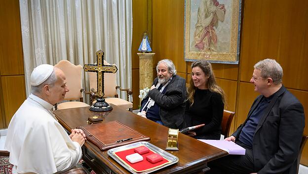Bernhard Meuser, Martin Br&uuml;ske und Franziska Harter in Audienz bei Papst Leo