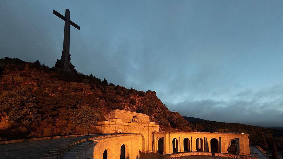Benediktinerabtei vom Heiligen Kreuz im Tal der Gefallenen