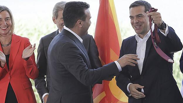 Griechenland und Mazedonien legen Namensstreit bei