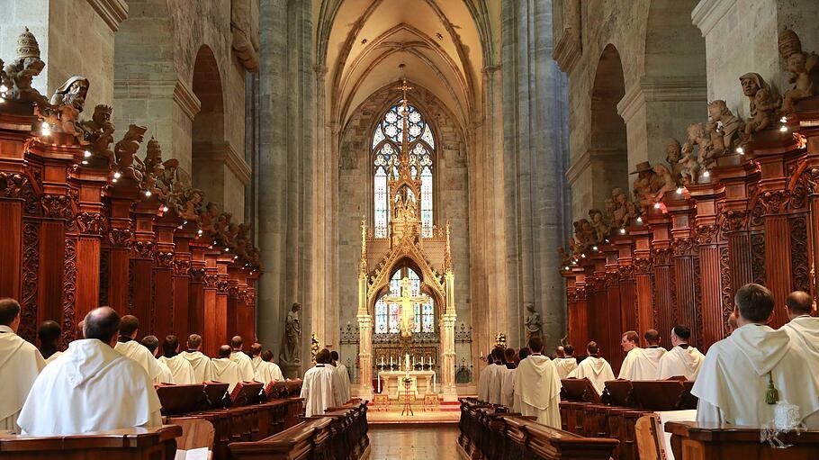 Chorgebet im Kloster Heiligenkreuz